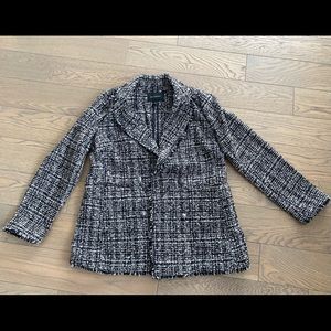 Beautiful tweed look blazer